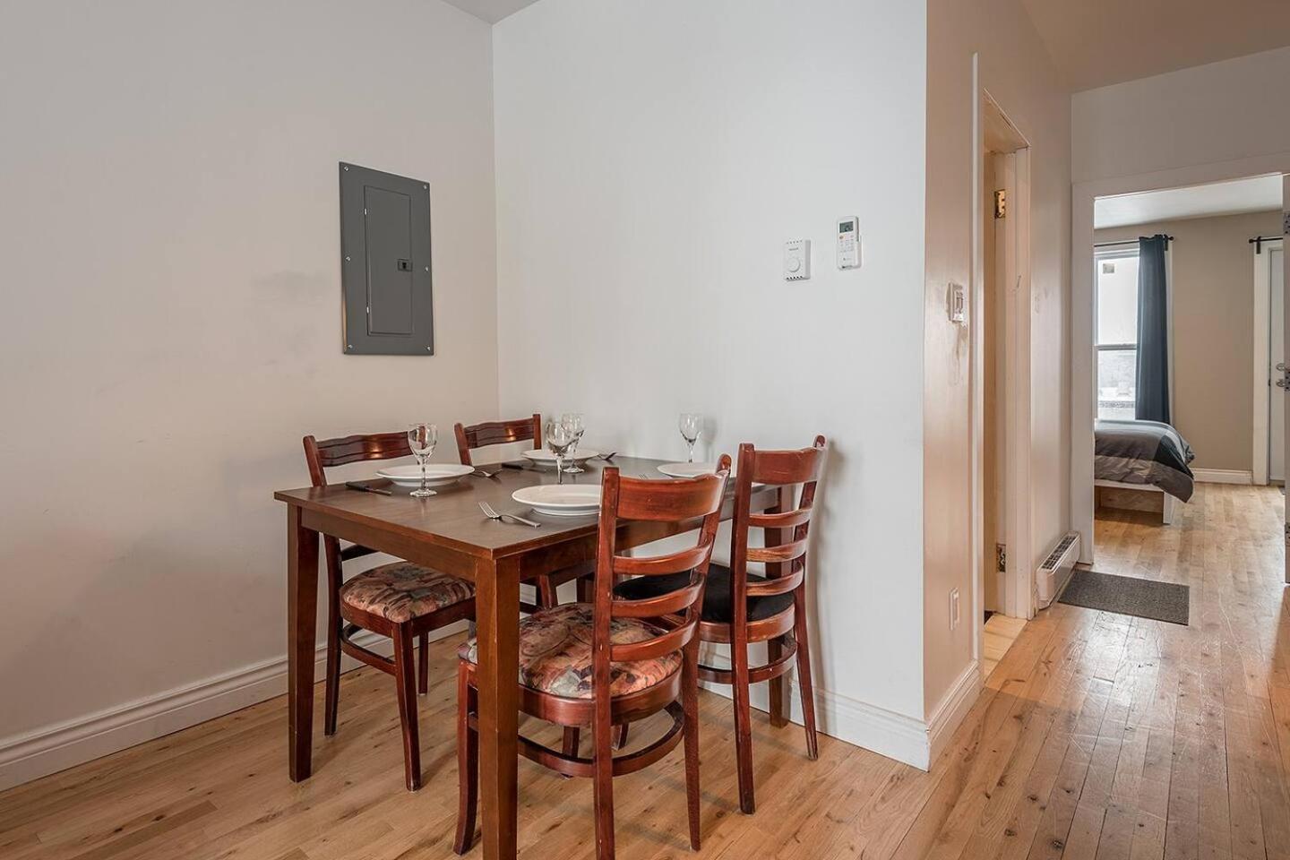 5-Star Prime Location - Bright Condo Montreal Exterior foto